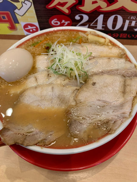 「濃旨味噌チャーシュウ(味玉)」@ロクマルらーめん 南福島店の写真