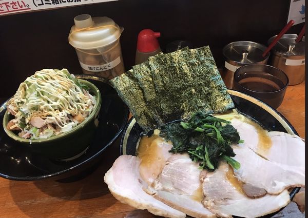「チャーシュー麺、チャーシュー飯(メガ)」@末廣家の写真
