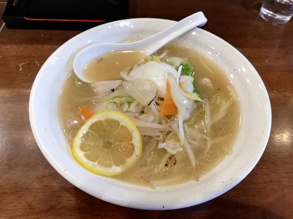 「塩タンメン」@自家製多加水極太麺 ISAMIの写真
