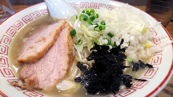 「【昼】煮干しそば（白醤油）+玉ねぎ」@煮干中華そば専門 煮干丸の写真