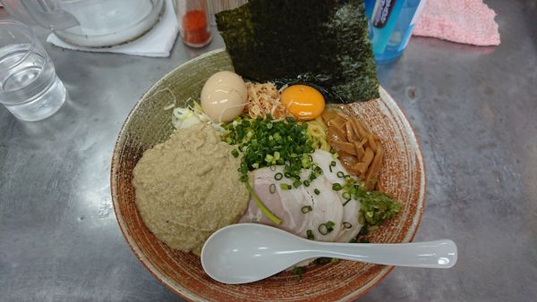 「北寄貝まぜそば(生卵付き)＋味玉＋海苔＋青唐辛子」@覆麺 智の写真