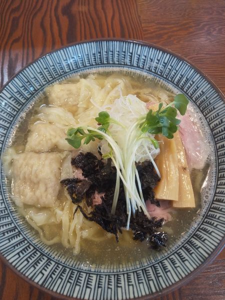 「【土曜限定】㐂九家のワンタン中華そば(白)900円」@拉麺 イチバノナカの写真