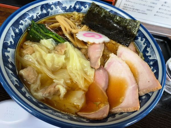 「チャーシューワンタンメン」@手打ちラーメン 英の写真