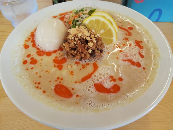 「塩タンタン麺　＋味玉：サービス券」@らぁ麺 トイロの写真