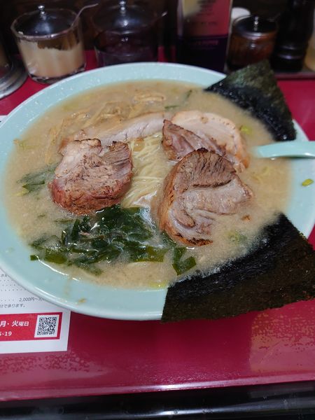 「特チャーシュー麺中盛」@ラーメンショップ幸手 金田亭の写真