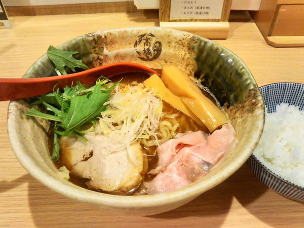 「焼きあご塩らー麺８２０円+小ライス１００円」@焼きあご塩らー麺 たかはし 大船店の写真