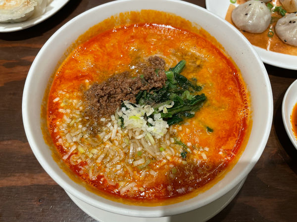 「濃厚坦々麺」@羽根つき焼小籠包 鼎’s ルクア大阪店の写真