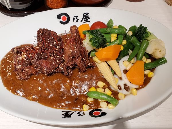 「台湾風唐揚カレー＋温野菜＋激辛」@日乃屋カレー 横浜石川町店の写真