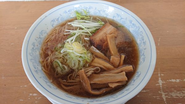 「ラーメン　７００円」@MENYA 食い味の道有楽の写真