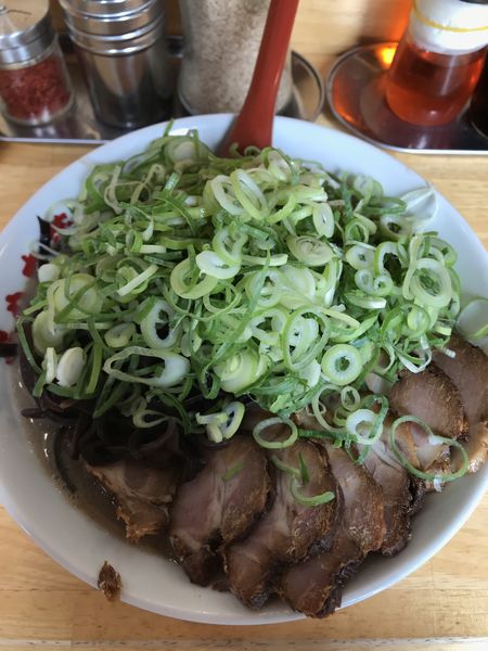 「肉増しネギ豚そば、替え玉」@麺や 木蓮の写真