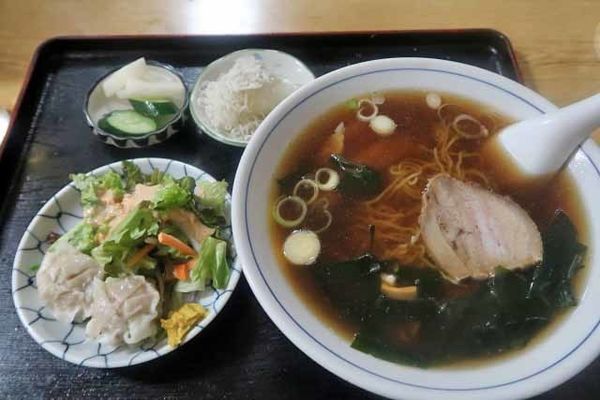 「ラーメン定食　850円」@らーめん亭 朝日山の写真