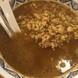 濃厚醤油ラーメン930円(クーポンで鎮江黒酢プレゼント)