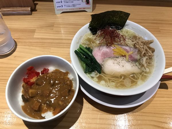 「鯛煮干しらーめん」@麺ゃこもんの写真