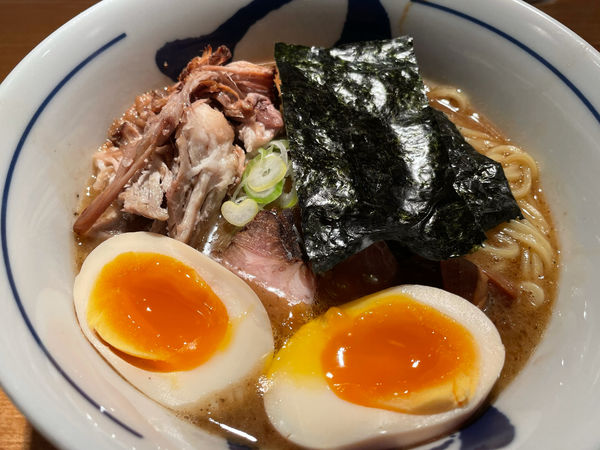 「濃厚豚崩しらーめん」@つじ田 日本橋八重洲店の写真