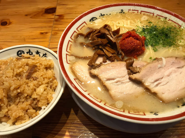 「山形辛味噌らーめん、特製肉めし」@田中そば店 秋葉原店の写真