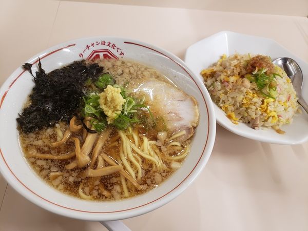 「背脂生姜(平打ち麺)　半チャーハン」@ラーチャン専門 我武者羅 蒲田店の写真