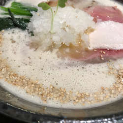 鷄白湯醤油（¥900）