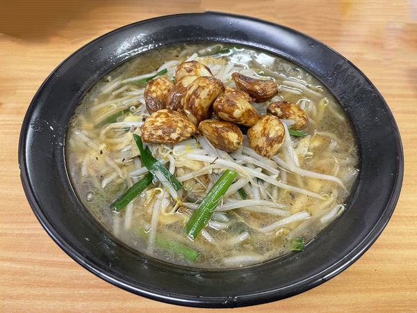 「ベトコンラーメン(塩)980円＋ニンニク大盛350円」@香蘭の写真