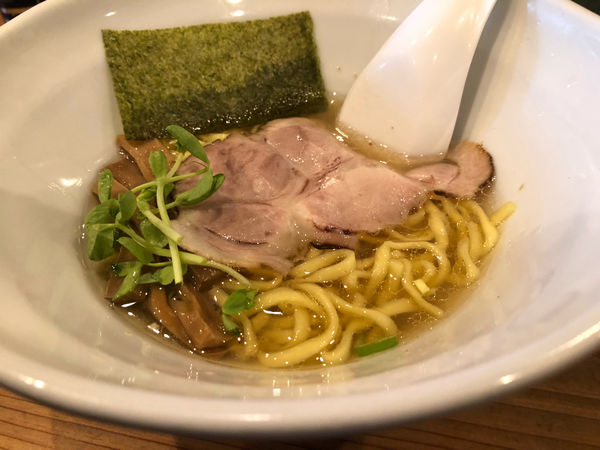 「塩ラーメン平麺」@二代目煮干しラーメンまるにぼ 防府本店の写真