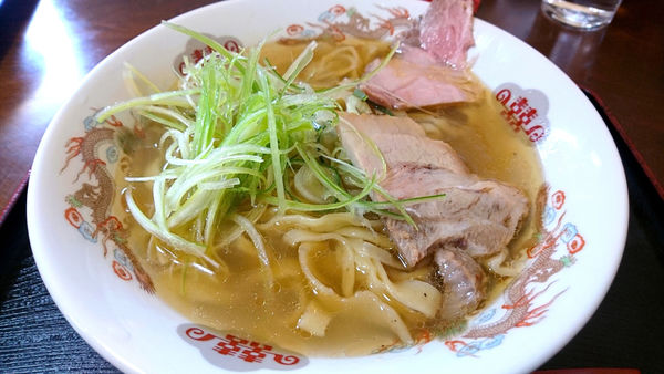 「【朝】塩ラーメン+ねぎ」@麺や しげとみ～の写真