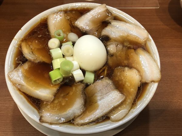 「チャーシュー中華そば」@濃厚中華そば 佐とうの写真