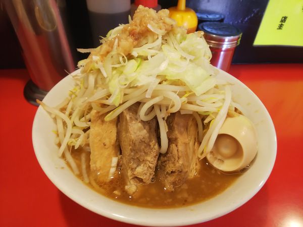 「らーめん B玉、ヤサイ、アブラ増し、ネギ増し増し」@豚ラーメン 板橋駅前店の写真