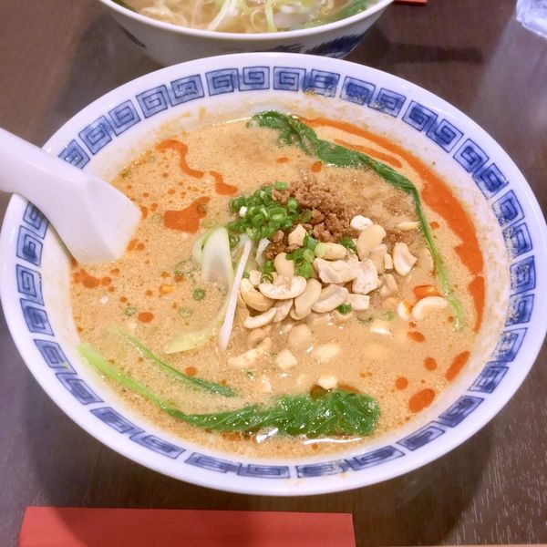 「いづみの白ゴマ坦々麺。¥880。」@梵天の写真