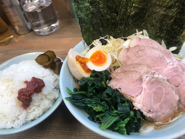「渡来武ラーメン、ネギ」@横浜らーめん 渡来武の写真