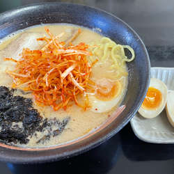 ごま味噌辛ねぎ800円、味玉80円