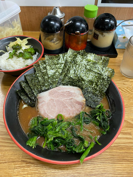 「海苔ほうれん草ラーメン」@麺家 紫極の写真