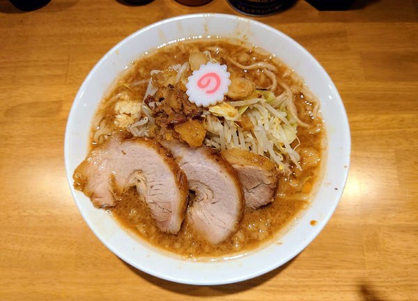 「ラーメン(小)+豚1枚」@麺屋 神工の写真