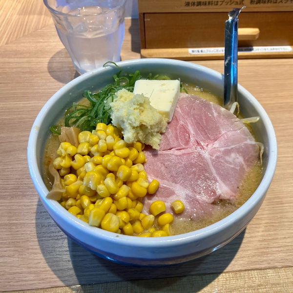 「濃厚味噌バターコーンラーメン」@らーめん三空の写真