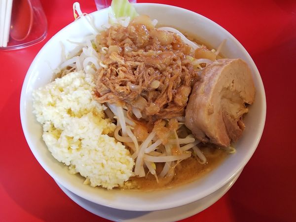 「極太麺ラーメン（にんにく大アブラ大）　800円」@ボディブローの写真
