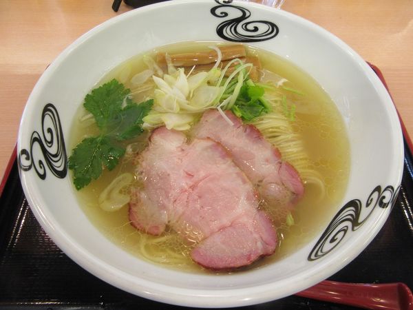 「限定　あさり鶏ＳＯＢＡ（８５０円）＋チャーシュー１００円」@麺屋 勝天の写真