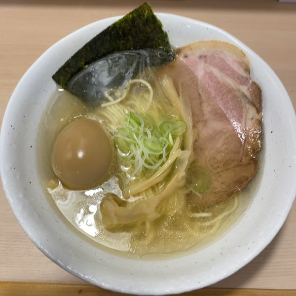 「らーめん（塩）750円+味玉」@上州地鶏らーめん まるわの写真