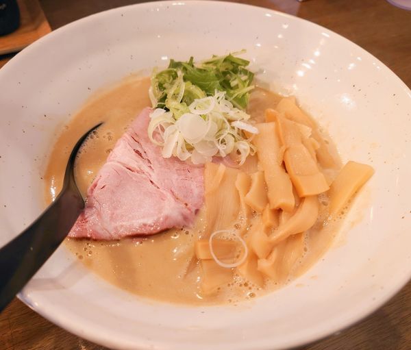 「鶏白湯」@ラーメン翼の写真