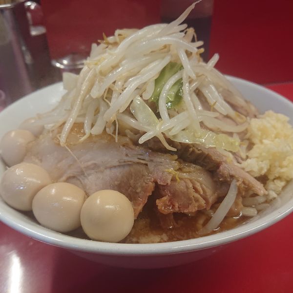 「小ラーメン770円(ヤサイニンニク)うずら100円」@ラーメン二郎 西台駅前店の写真