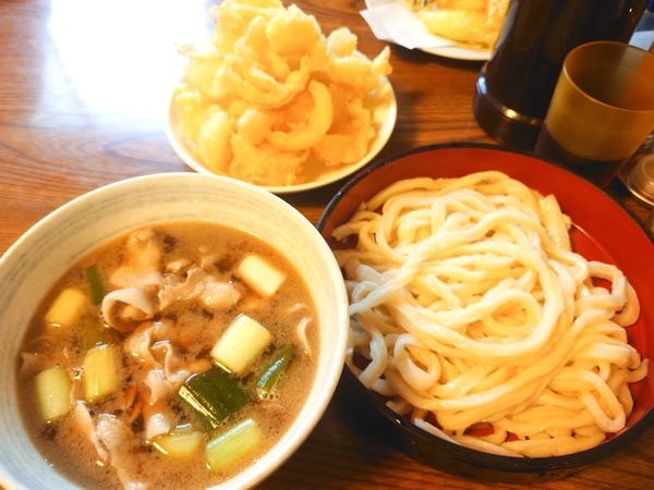 「肉汁うどん(並＝350ｇ)690　肉増し150　玉ねぎ110」@きやんちの写真