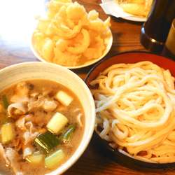 肉汁うどん(並＝350ｇ)690　肉増し150　玉ねぎ110