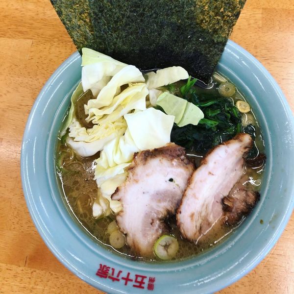 「ラーメン　中盛　かため」@信州五十六家 広丘店の写真