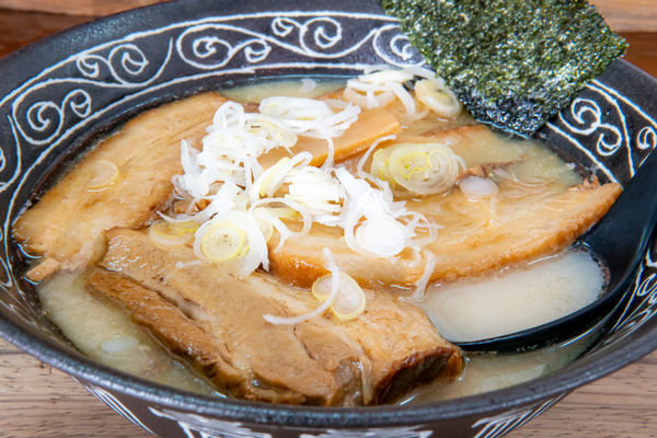 「塩ラーメン（鶏白湯）」@ラーメンスタンド 一圭の写真