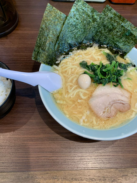 「ラーメン　豚骨醤油　700円」@福山 魂心家の写真