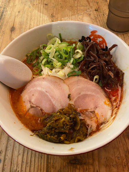 「旨辛ラーメン」@元祖博多だるま 博多デイトス店の写真