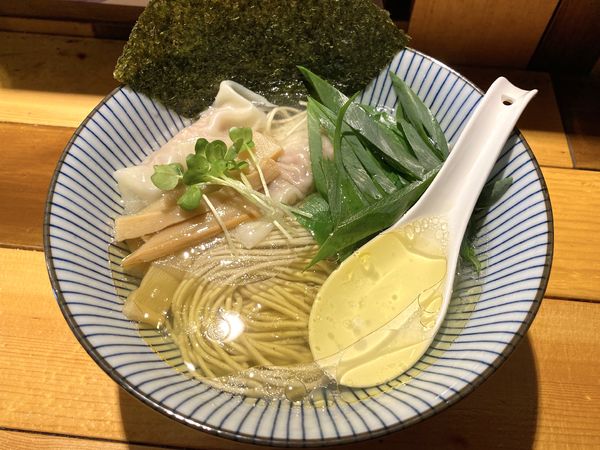 「透明系醤油ラーメン ８５０円」@アンドレカンドレラーメンの写真