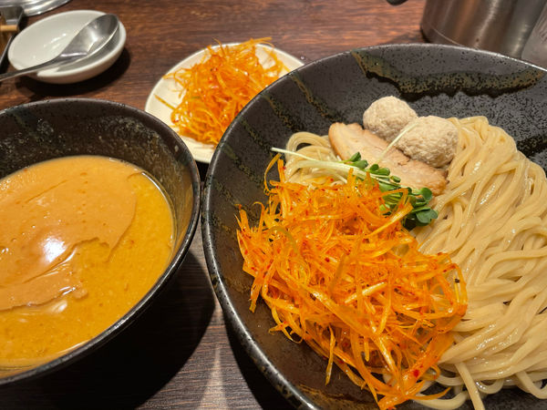 「【期間限定】濃厚味噌地鶏つけ麺900円、ネギ増し100円」@つけめんTETSU 壱の木戸 水戸店の写真