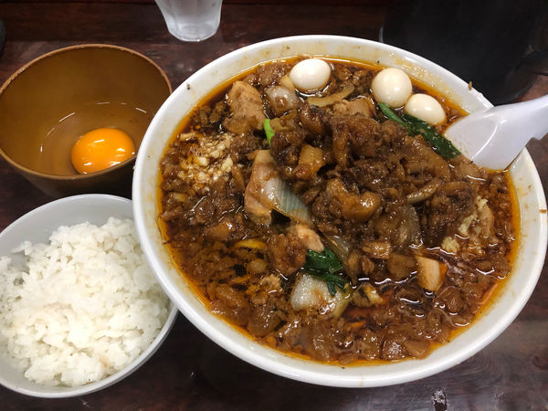 「スタ満ソバ + 生卵 + 小ライス + まさお」@元祖スタミナ満点らーめん すず鬼の写真