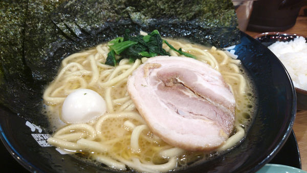 「【昼】ラーメン+海苔」@町田商店 宮益坂店の写真
