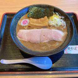 中華そば　870円