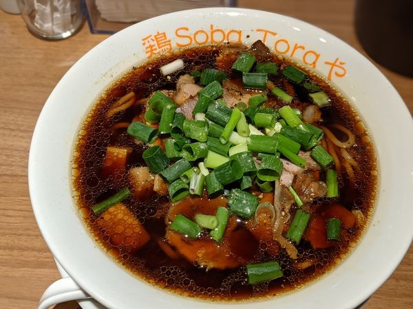 「黒の鶏soba」@鶏Soba Toraやの写真
