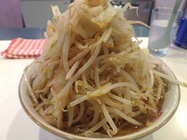 「醤油+野菜100円」@ラーメンボーイズの写真